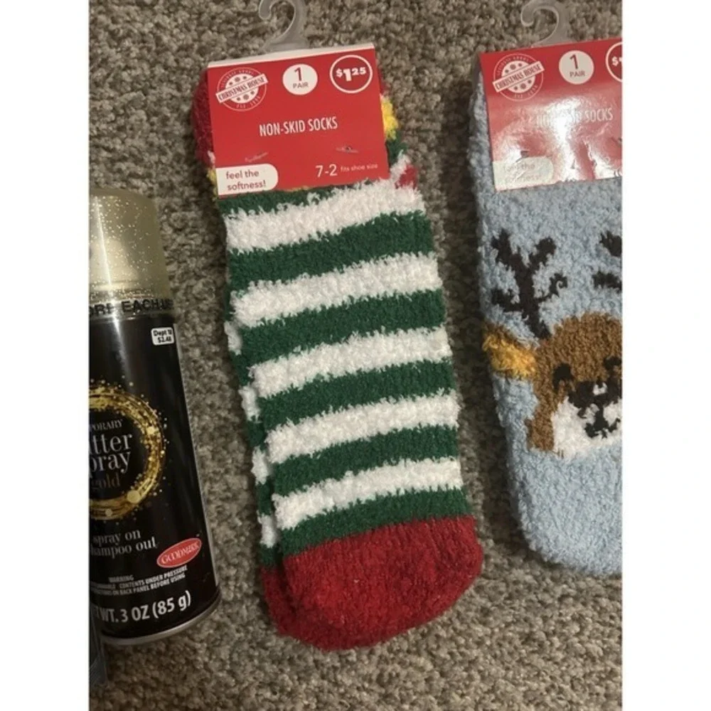 5-PC Winter Gloves Kids Winter Non Slick Socks SZ 7-2 Glitter Spray & Baby Brush